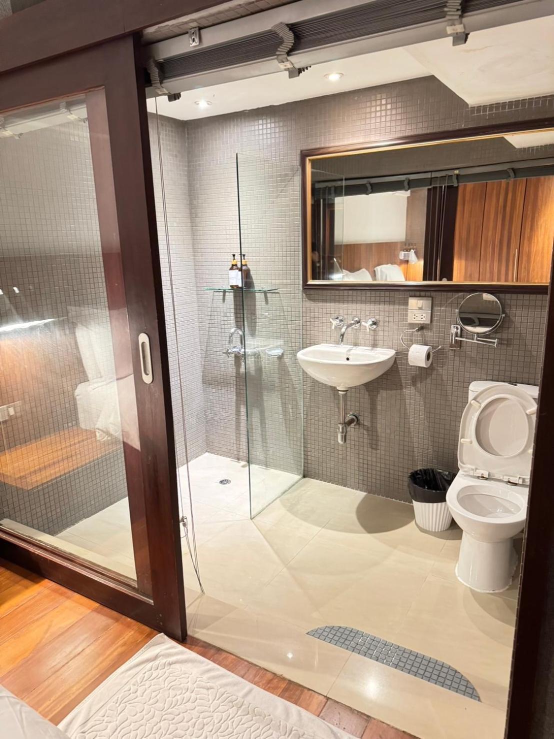 Wish Inn Silom - วิช อินน์ สีลม X Bangkok Luaran gambar